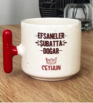 Kişiye Özel Efsaneler Şubatta Doğar Hediye T Kupa Bardak Doğum Günü Hediyesi (Kırmızı)