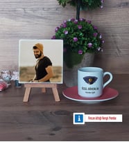 Özel Güvenlik Görevlisi Fotoğraflı Dekoratif Taş, Ahşap Altlıklı Türk Kahvesi Fincanı Hediye (Model 6)