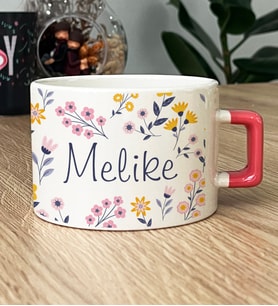 Kişiye Özel İsim Yazılı Hediye Lüks Fincan Çiçek Desenli -9- (Pembe)