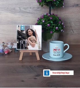 Drama Öğretmeni Fotoğraflı Dekoratif Taş, Ahşap Altlıklı Türk Kahvesi Fincanı Hediye Öğretmenler Günü Hediyesi (Model 2)