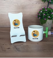 Kadın Öğretmene Hediye Hediye Sepeti Kupa Bardak T Kulplu ve Ahşap Telefon Standı Öğretmenler Günü Hediyesi (Model 8)