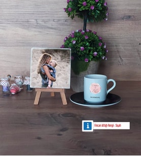 Anneye Doğum Günü Hediyesi Fotoğraflı Dekoratif Taş, Ahşap Altlıklı Türk Kahvesi Fincanı Hediye (Model 7)