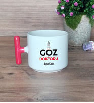 Göz Doktoru Hediye Sepeti Kupa Bardak T Kulplu, Kalemlik ve Ahşap Telefon Standı Tıp Bayramı Hediyesi (Model 1)