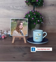 Doğum Günü Hediyesi Fotoğraflı Dekoratif Taş, Ahşap Altlıklı Türk Kahvesi Fincanı Hediye (Model 4)