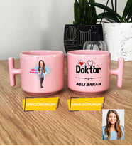 Kişiye Özel Karikatürlü Doktor Hediye Pastel T Kupa Kadın Doktora Hediye Tıp Bayramı Hediyesi (Pembe)