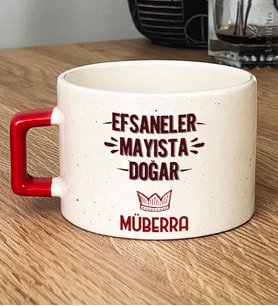 Kişiye Özel Efsaneler Mayısta Doğar Hediye Lüks Fincan Doğum Günü Hediyesi (Kırmızı)