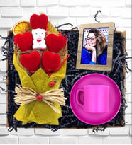 Size Özel Tasarım Fotoğraflı Set  HARDAL Kalp Buketi ve Kahve Fincanı (Pembe)