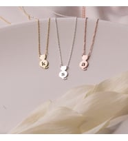 Kişiye Özel 925 Ayar Gümüş Kedi Harf Kolye (Gümüş)