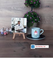 En İyi Doktor Fotoğraflı Dekoratif Taş, Ahşap Altlıklı Türk Kahvesi Fincanı Hediye (Model 7)