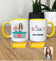 Kişiye Özel Karikatürlü Eczacı Hediye Kupa Bardak Kadın Eczacıya Tıp Bayramı Hediyesi (Sarı)