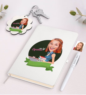 BK Gift Kişiye Özel Bayan En İyi Öğretmen Karikatürlü Siyah Defter Kalem Ve Anahtarlık Hediye Seti-1 (Model 2)