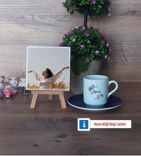 İsme Özel Doğum Günü Hediyesi Fotoğraflı Dekoratif Taş, Ahşap Altlıklı Türk Kahvesi Fincanı Hediye (Model 4)