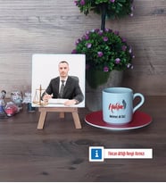 Hakim Fotoğraflı Dekoratif Taş, Ahşap Altlıklı Türk Kahvesi Fincanı Hediye (Model 3)