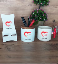 Sevgiliye Hediye Hediye Sepeti Kupa Bardak T Kulplu, Kalemlik ve Ahşap Telefon Standı Sevgililer Günü Hediyesi (Model 1)
