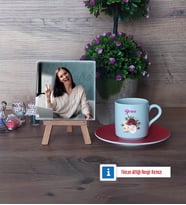 İsme Özel Doğum Günü Hediyesi Fotoğraflı Dekoratif Taş, Ahşap Altlıklı Türk Kahvesi Fincanı Hediye (Model 3)