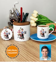 Kişiye Özel Karikatürlü Kuaför Hediye Seti Türk Kahvesi Fincanı, Kalemlik, Anahtarlık Erkek Kuaföre Berbere Hediye (Mavi)