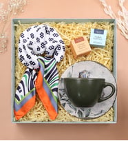 Turuncu Detaylı Fular & Fincan & Teashop 2'li Bitki Çayı Hediye Seti (Yeşil)