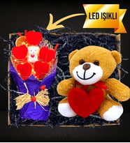 Kalpli Peluş Ayıcık & Led Işıklı Ayıcıklı Kırmızı Kalp Buketi (Mor)