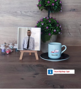 Fen ve Teknoloji Öğretmeni Fotoğraflı Dekoratif Taş, Ahşap Altlıklı Türk Kahvesi Fincanı Hediye (Model 7)
