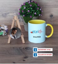 Hekim Kupa Bardak Beyaz ve Fotoğraflı Ahşap Anahtarlık Hediye (Model 7)