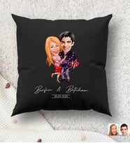 BK Gift Kişiye Özel Sevgililer Karikatürlü Premium Kumaş Siyah Kırlent Yastık, Ev Hediyesi, Ev Dekorasyonu, Kişiselleştirilmiş Yastık, Dekoratif Hediye (Model 2)