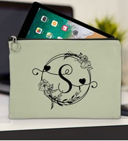 BK Gift Kişiye Özel Harfli Tablet Çantası 30x21cm(12 Renk Seçeneği), Ipad Çantası, Baskılı Tablet Kılıfı (Mint Yeşili)