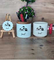 Sevimli Panda Hediye Sepeti Kupa Bardak T Kulplu, Kalemlik ve Anahtarlık Arkadaşa Doğum Günü Hediyesi (Model 1)