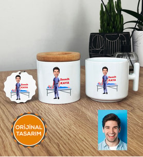 Kişiye Özel Karikatürlü Fizyoterapist Hediye Seti T Kupa, Kalemlik, Anahtarlık Erkek Fizyoterapiste Tıp Bayramı Hediyesi (Beyaz)