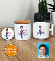 Kişiye Özel Karikatürlü Fizyoterapist Hediye Seti T Kupa, Kalemlik, Anahtarlık Erkek Fizyoterapiste Tıp Bayramı Hediyesi (Beyaz)
