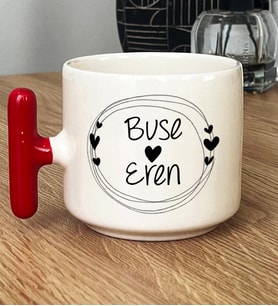 Kişiye Özel İki İsim Yazılı Hediye T Kupa Bardak Sevgililer Günü Hediyesi (Kırmızı)