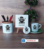 Erkek Kuaförü Hediye Seti Dekoratif Taş, Kalemlik, Ahşap Altlıklı Türk Kahvesi Fincanı, Ahşap Anahtarlık Hediye (Model 9)