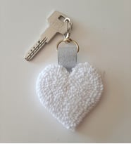Mi-Knitting, Kalp Anahtarlık, El yapımı  Çanta Süsü, Çanta Aksesuarı,Sevgililer günü Hediyesi (Beyaz)