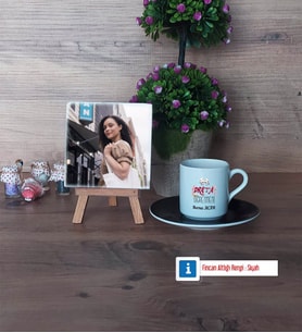 Drama Öğretmeni Fotoğraflı Dekoratif Taş, Ahşap Altlıklı Türk Kahvesi Fincanı Hediye Öğretmenler Günü Hediyesi (Model 7)