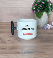 Odyolog Hediye Sepeti Kupa Bardak T Kulplu, Kalemlik ve Ahşap Telefon Standı Tıp Bayramı Hediyesi (Model 6)