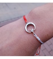 925 ayar gümüş taşlı ay yıldızlı renkli paraşüt ipli makrome örme bileklik (Kırmızı-Beyaz)