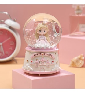 Tatlı Prenses  Işıklı Müzikli Püskürtmeli Büyük Boy Kar Küresi (Pembe)