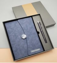 Kişiye Özel İsim Baskılı Defter Kalem Seti Farklı Renk Seçenekleriyle (Gri)