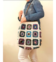 Motifli Örgü Retro Çanta, Hediyelik El Yapımı Büyük Omuz Çantaları,  Vintage Görünümlü Şık Tote Çantalar, Kemzey Handmade Çanta (Beyaz)