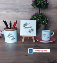 İsme Özel Doğum Günü Hediyesi Hediye Seti Dekoratif Taş, Kalemlik, Ahşap Altlıklı Türk Kahvesi Fincanı Hediye (Model 6)