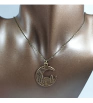 Orora Bronz/Bakır Renk 30mm Cottagecore Dağ Evi Figürlü Kolye (Bronz)