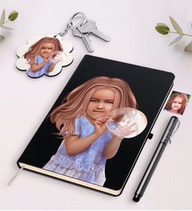 BK Gift Kişiye Özel Kız Çocuk İllüstrasyon Tasarımlı Beyaz Defter Kalem Ve Anahtarlık Hediye Seti-2 (Model 2)