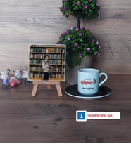 Kütüphaneci Fotoğraflı Dekoratif Taş, Ahşap Altlıklı Türk Kahvesi Fincanı Hediye (Model 7)