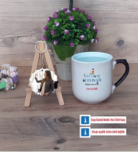 Kadın Türk Dili ve Edebiyatı Öğretmenine Hediye Kupa Bardak Beyaz ve Fotoğraflı Ahşap Anahtarlık Hediye (Model 10)