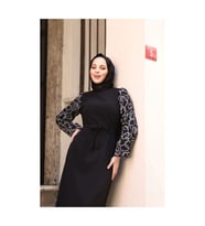 Yuvarlak Desenli Şifon Kollu Tuğba Model Elbise - Siyah (Siyah)