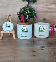 Umurumda Değil Hediye Sepeti Kupa Bardak T Kulplu, Kalemlik ve Anahtarlık Arkadaşa Hediye (Model 1)