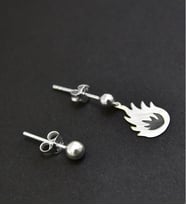 Papatya Silver 925 Ayar Gümüş Kapalı Alev Model Çivili Kadın Top Küpe (Gümüş)
