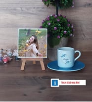İsme Özel Doğum Günü Hediyesi Fotoğraflı Dekoratif Taş, Ahşap Altlıklı Türk Kahvesi Fincanı Hediye (Model 5)