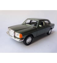 Mercedes W123- E230 1/36 Ölçek 12cm çek bırak(ÖZEL PLAKALI) (Yeşil)