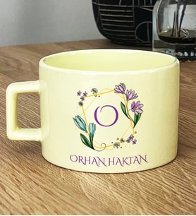 Kişiye Özel Çiçekli O Harfli Hediye Pastel Fincan İsim Soyisim Yazılı (Sarı)