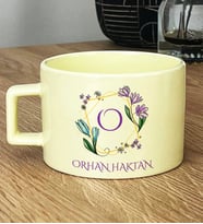 Kişiye Özel Çiçekli O Harfli Hediye Pastel Fincan İsim Soyisim Yazılı (Sarı)